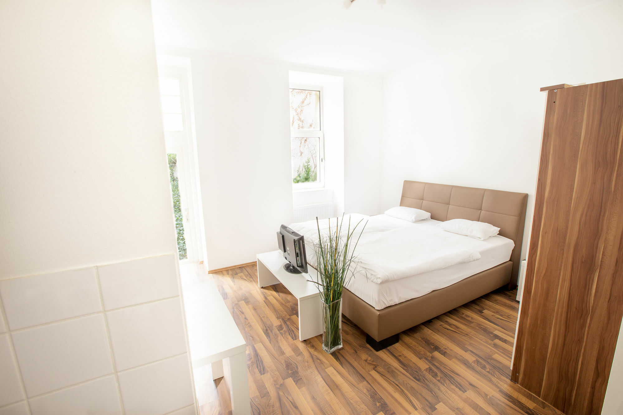 Grand Central Station Apartments I Contactless Check-In Відень Екстер'єр фото