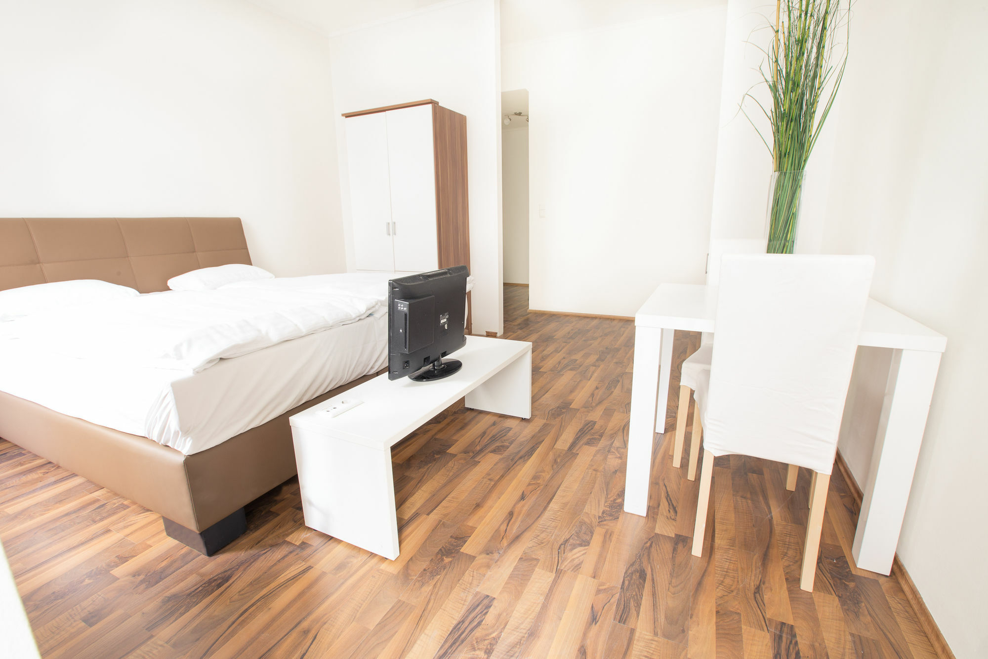 Grand Central Station Apartments I Contactless Check-In Відень Екстер'єр фото